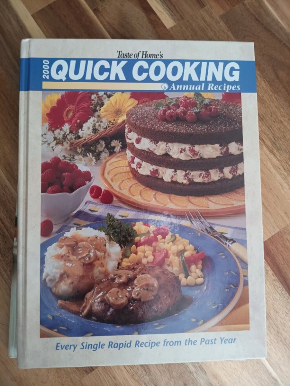 Vintage Taste of Home Quick Cooking Annual Recipes Hardcover Cookbook: 2000
